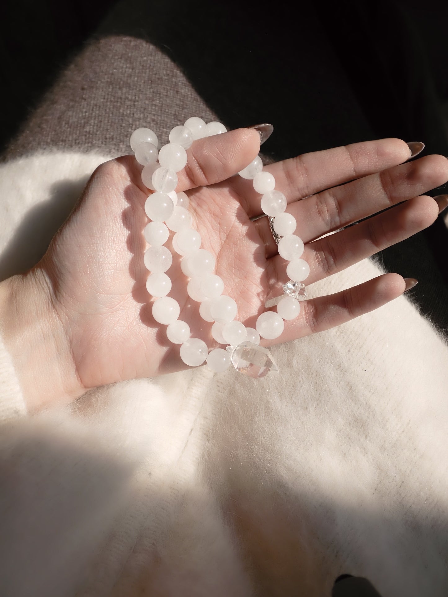 LA NEVE NECKLACE