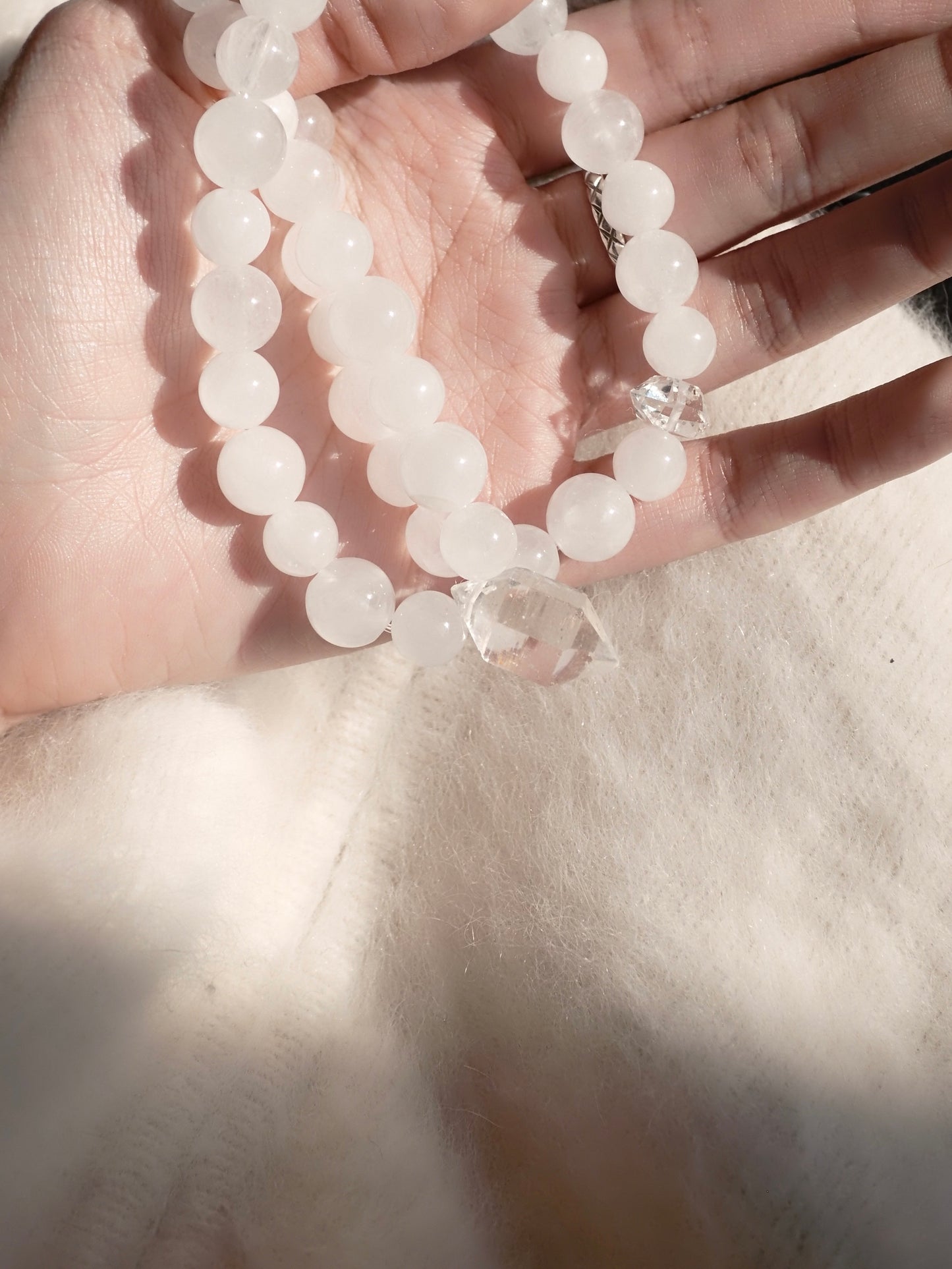 LA NEVE NECKLACE