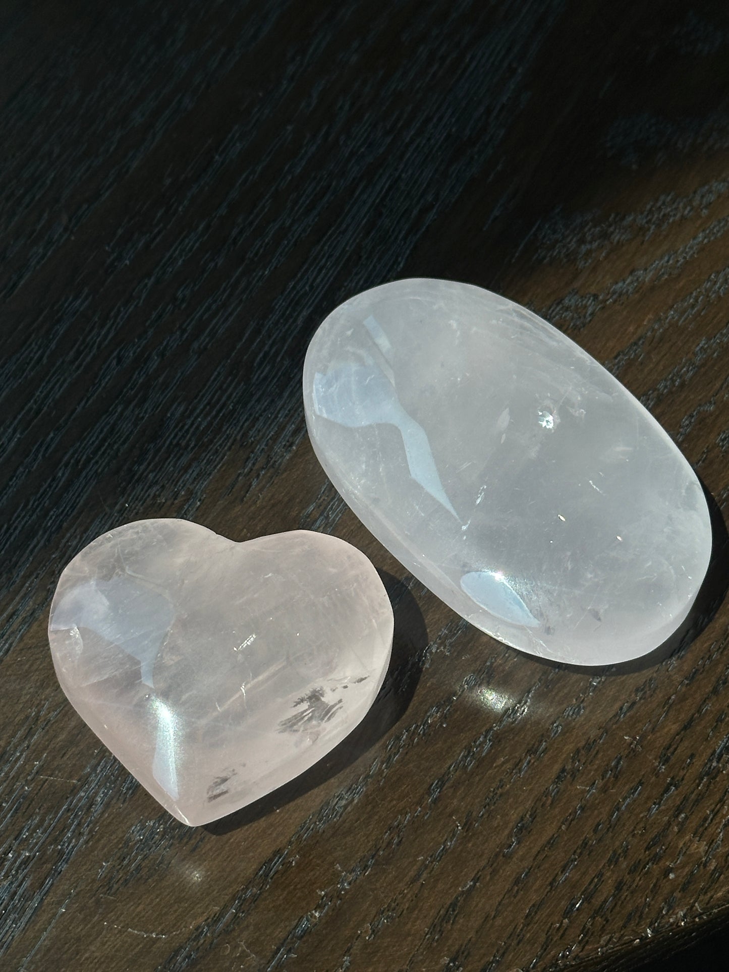 ROSE QUARTZ PALM STONE