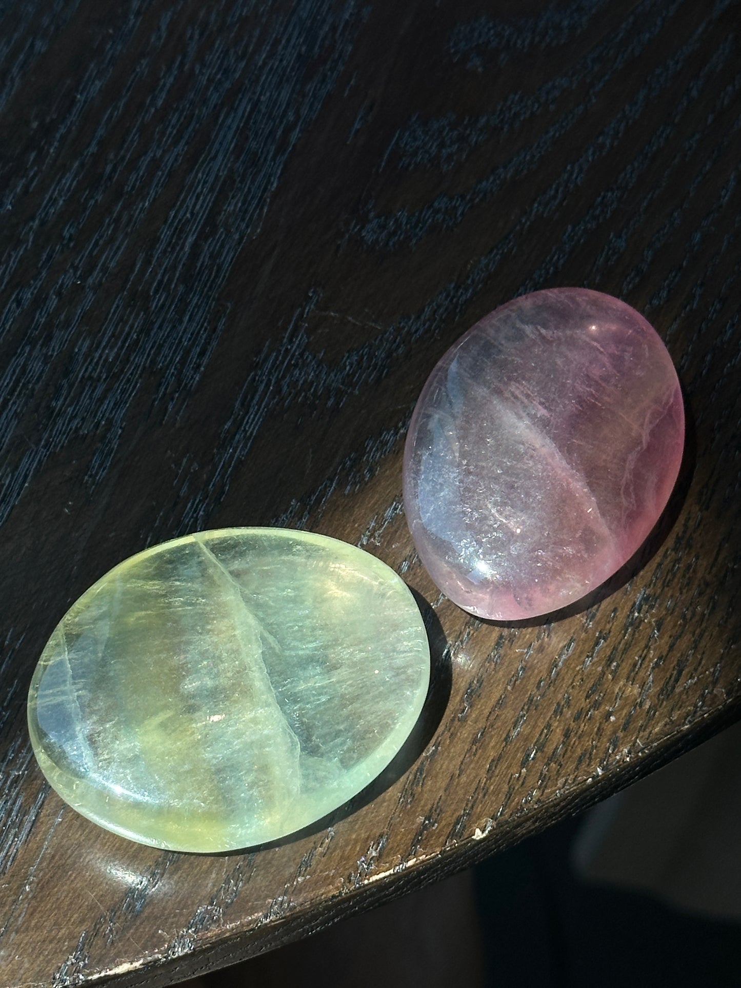 FLUORITE PALM STONE